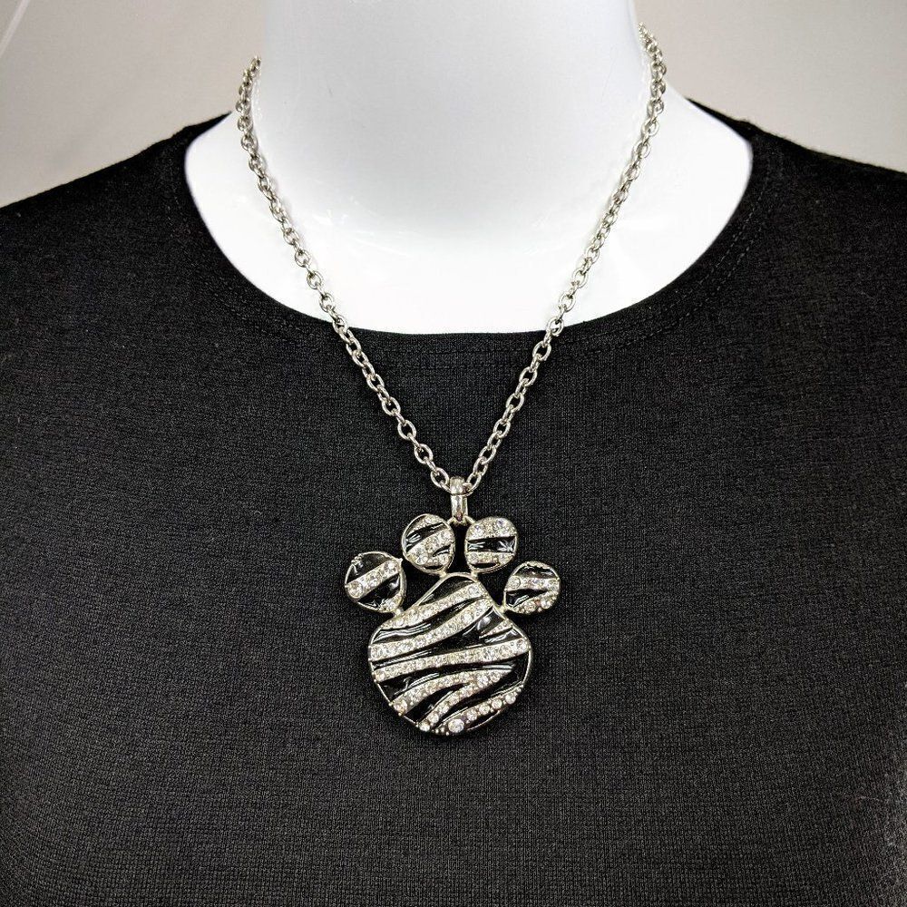Pretty Metal and Black Animal Paw Necklace
